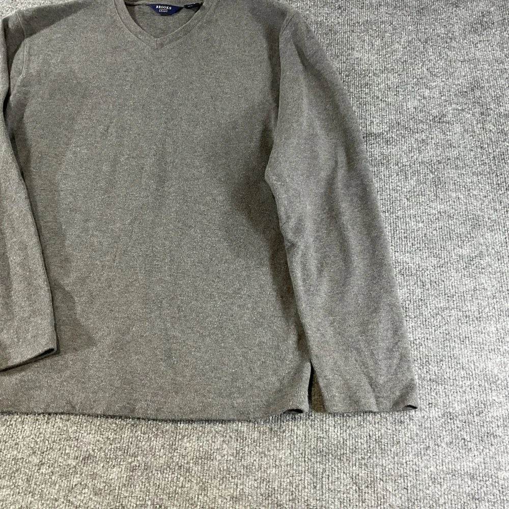 Brooks Brothers Sport Mens V Neck Sweater Gray Pullover Long Sleeve Size Large L